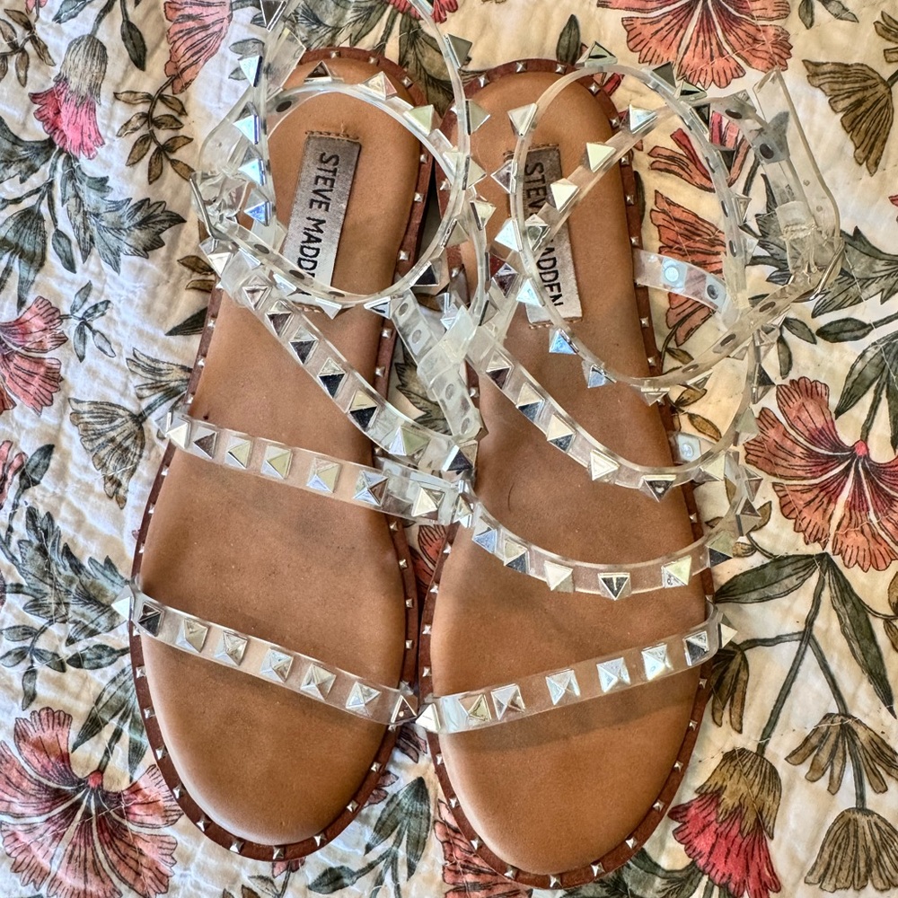 Steve Madden Silver Sandals Elegant Design